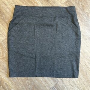 Maurices Grey Knit Bodycon Mini Skirt.  Sz Small